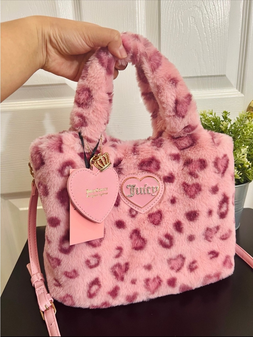 Y2K Juicy Couture Warm Up Mini Tote Pink Leopard Faux Fur Print
Glam Bag